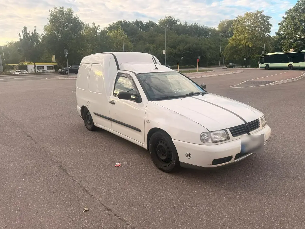 Gebraucht VW Caddy 65 PS (47 kW) 2002 Weiß Van / Kleinbus