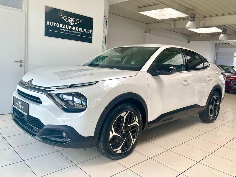 Lack weiss perlglänzend/typ au Gebraucht 2023 Citroën C4 Shine SUV | 21.990 € (Fairer Preis) - Bild 1/4