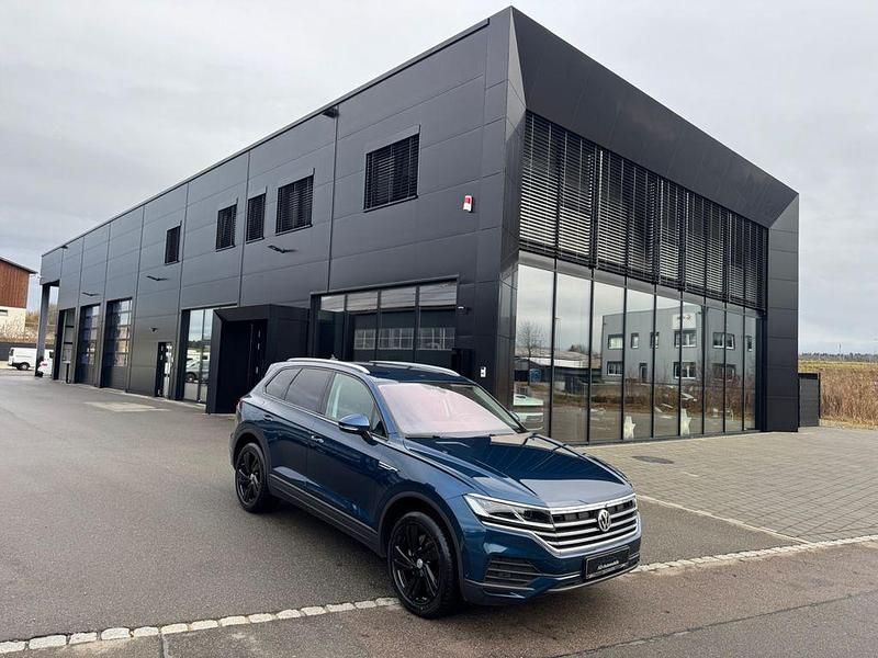 Blau Gebraucht 2020 VW Touareg SUV | 32.900 € (Superpreis) - Bild 1/4
