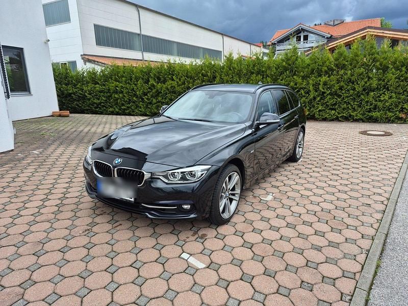 Schwarz Gebraucht 2018 BMW 320 Sport Line Kombi | 19.500 € (Fairer Preis) - Bild 1/4