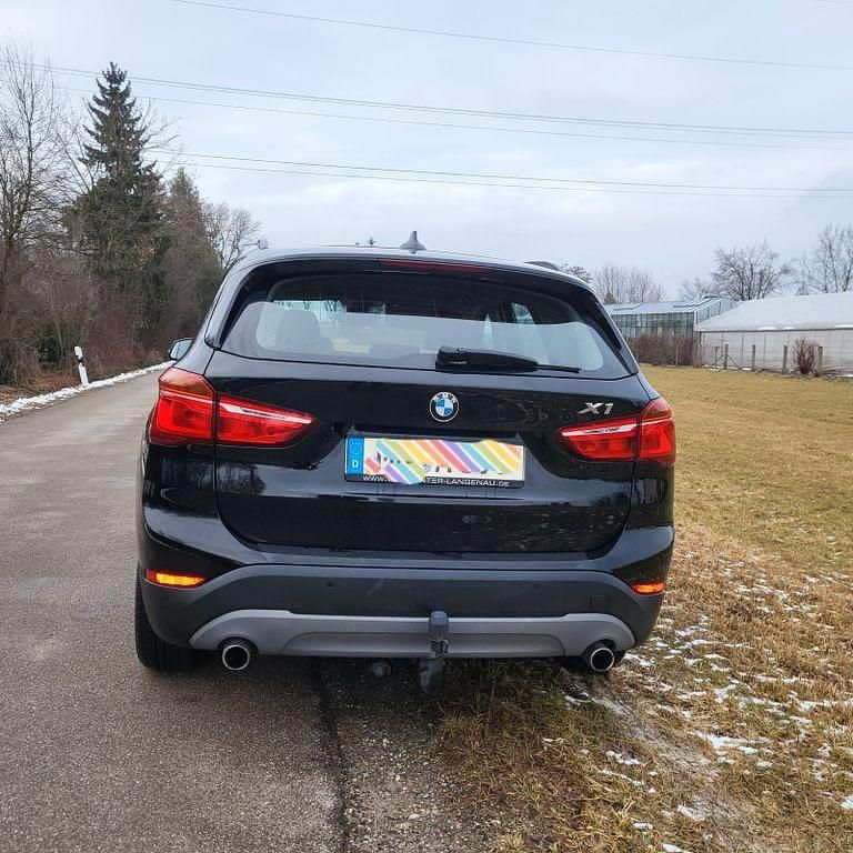 Gebraucht BMW X1 Advantage 190 PS (139 kW) 2017 Schwarz SUV