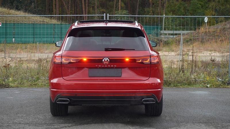 Gebraucht VW Touareg 389 PS (286 kW) 2023 Rot SUV