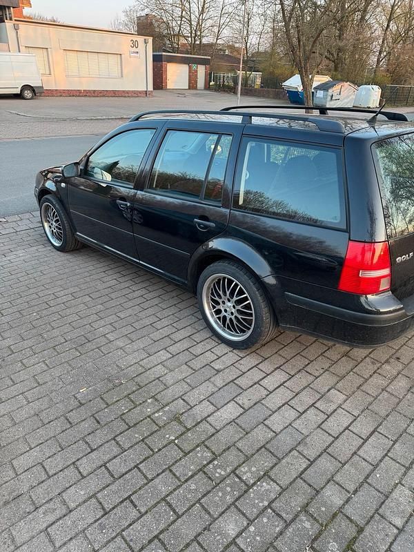Gebraucht VW Golf IV 75 PS (55 kW) 2005 Schwarz Kleinwagen