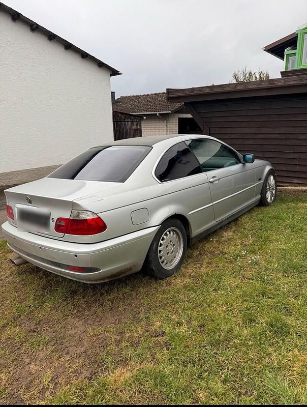 Gebraucht BMW 320 150 PS (110 kW) 1999 Silber Coupé