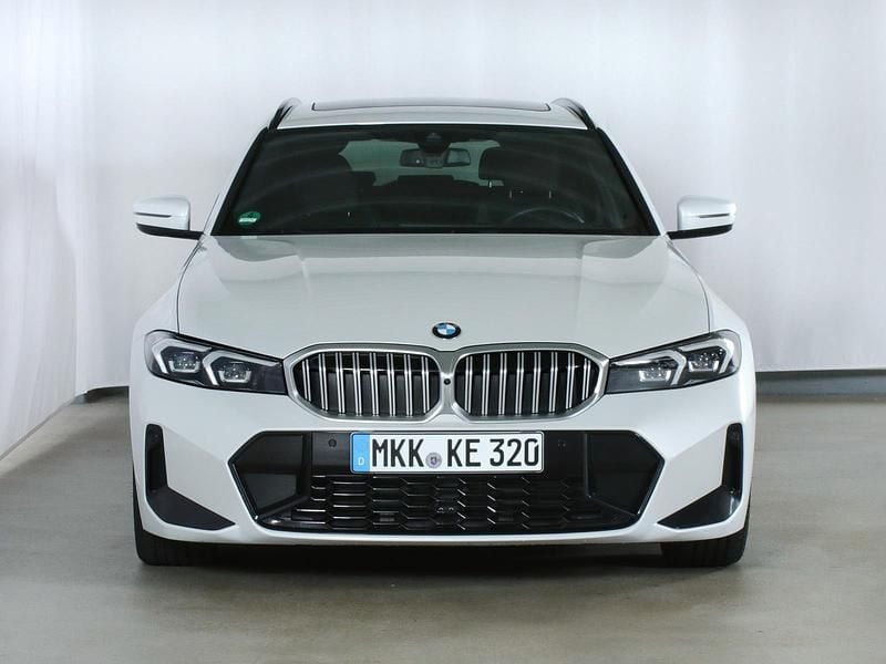 Gebraucht BMW 320 M Sport 190 PS (139 kW) 2025 Weiss Kombi
