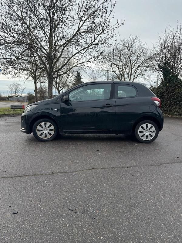 Gebraucht Peugeot 108 70 PS (51 kW) 2015 Schwarz Kleinwagen