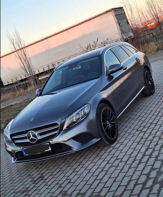 Grau Gebraucht 2020 Mercedes E300 Kombi | 17.400 € (Guter Preis) - Bild 1/4