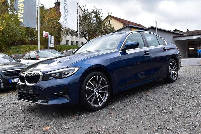 Unbekannt (metallic) Gebraucht 2020 BMW 330 Sport Line Limousine | 30.550 € (Guter Preis) - Bild 1/4