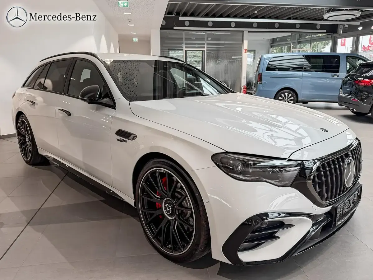 Gebraucht Mercedes E53 AMG AMG 449 PS (330 kW) 2025 Manufaktur lack manufaktur opalithweiß bright Kombi