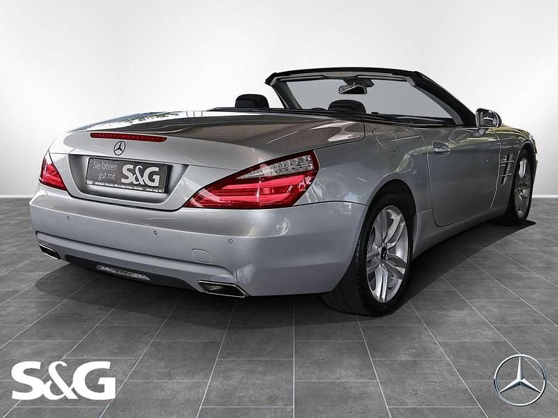 Gebraucht Mercedes SL350 306 PS (225 kW) 2012 Iridiumsilber metallic Cabrio