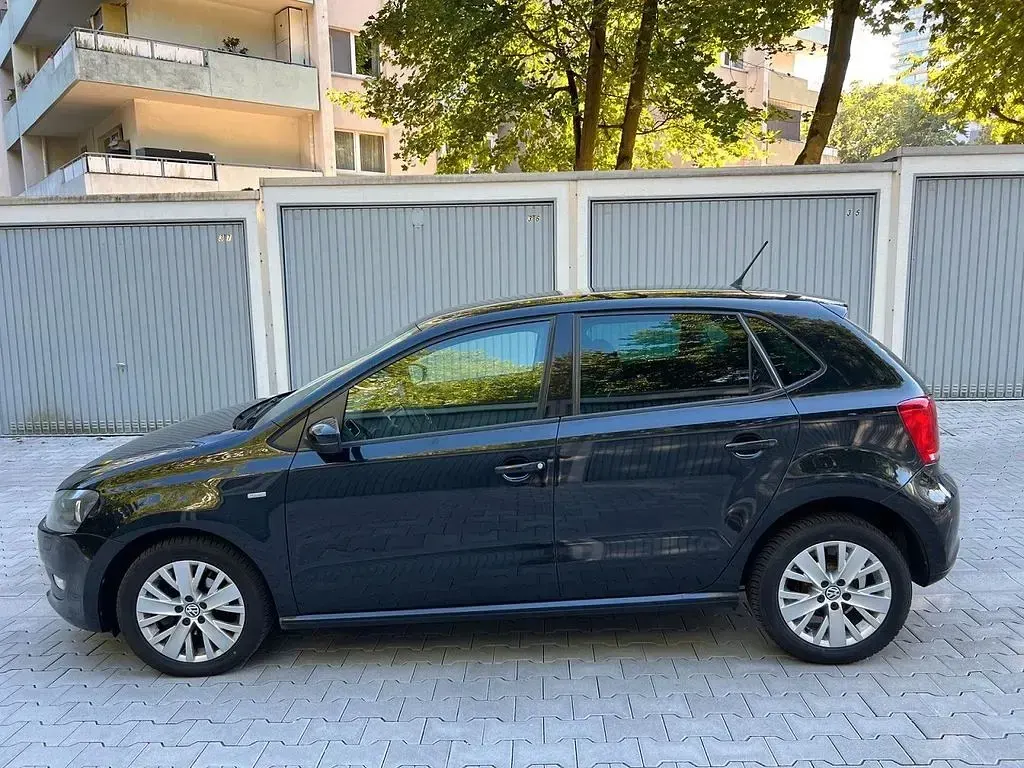 Gebraucht VW Polo Life 69 PS (50 kW) 2013 Schwarz Kleinwagen
