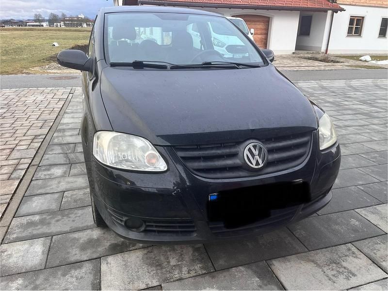 Gebraucht VW Fox 60 PS (44 kW) 2010 Schwarz Kleinwagen