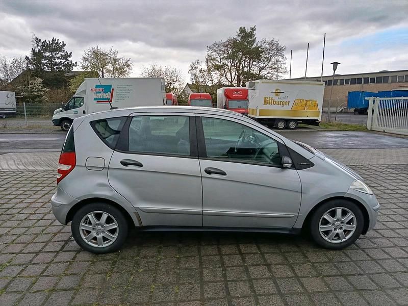 Gebraucht Mercedes A180 108 PS (79 kW) 2005 Silber Limousine
