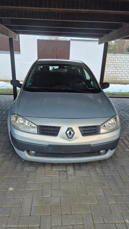 Gebraucht Renault Mégane II Authentique 113 PS (83 kW) 2002 Grau Limousine