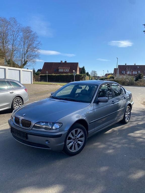 Gebraucht BMW 320 150 PS (110 kW) 2004 Grau Limousine