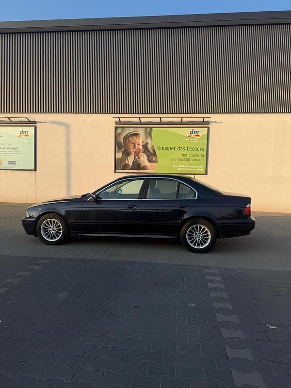 Gebraucht BMW 530 193 PS (141 kW) 2001 Blau Limousine