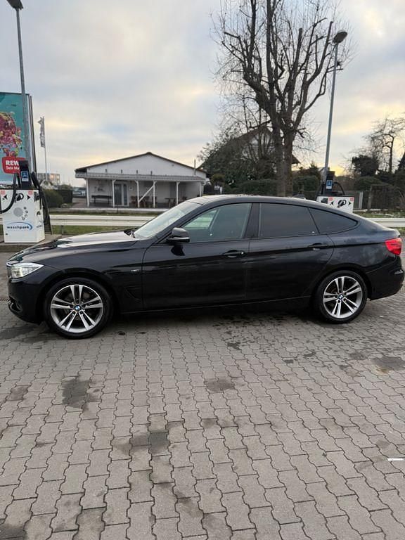 Gebraucht BMW 320 Gran Turismo Sport Line 184 PS (135 kW) 2013 Schwarz Limousine