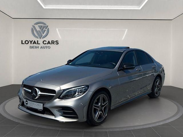 Silber Gebraucht 2018 Mercedes C220 AMG Limousine | 29.900 € (Teuer) - Bild 1/3