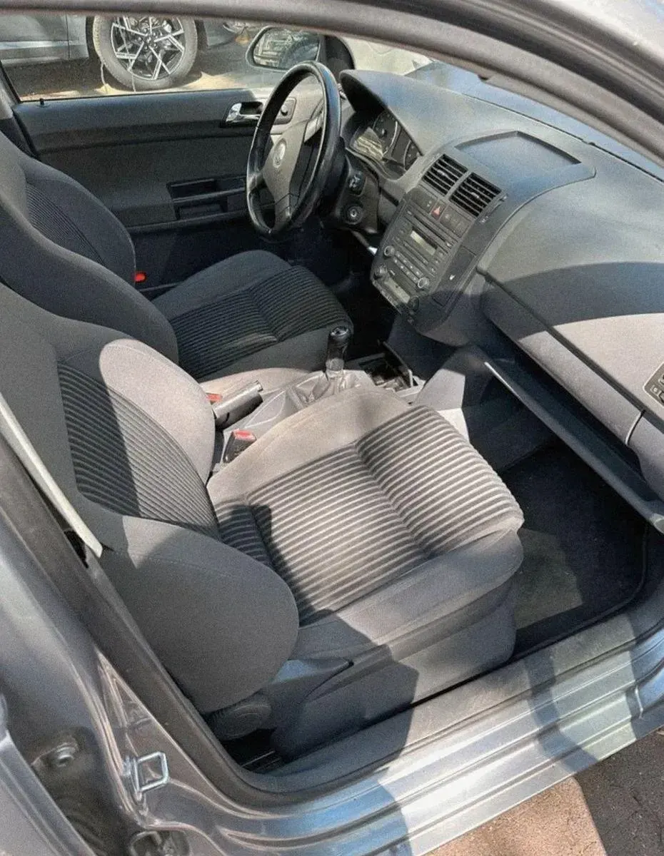 Occasion VW Polo 80 ch (58 kW) 2006 Gris Citadine