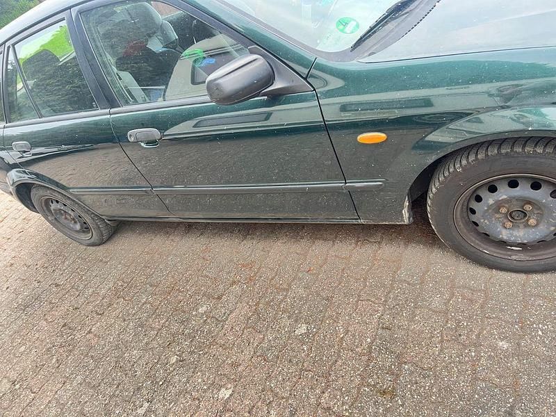 Gebraucht Mazda 323F Comfort 73 PS (53 kW) 1999 Grün Limousine