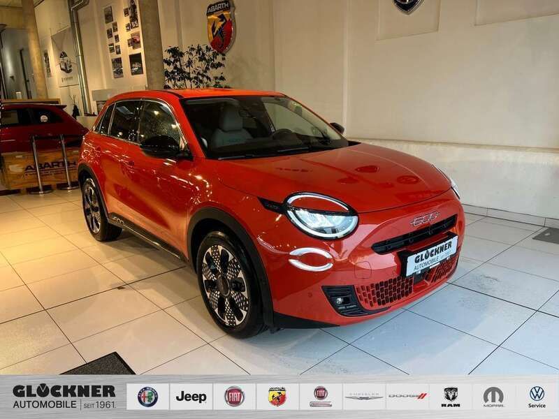 Sole orange Gebraucht 2023 Fiat 600E La Prima Limousine | 37.990 € (Teuer) - Bild 1/4