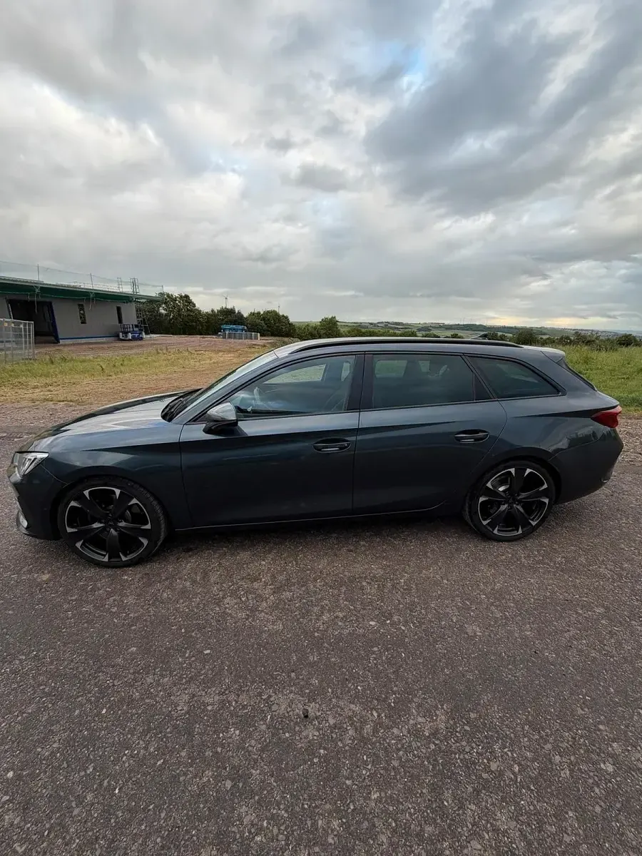 Gebraucht Cupra Leon VZ 310 PS (228 kW) 2023 Andere farben Kombi