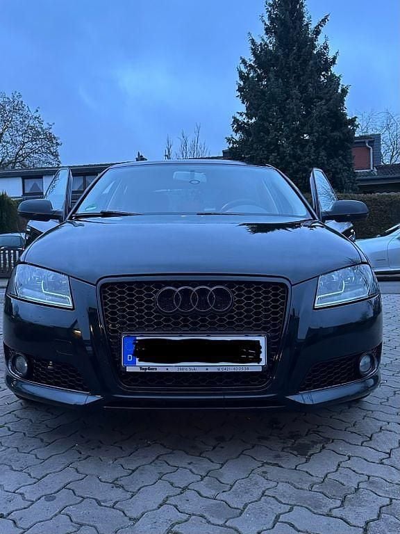 Schwarz Gebraucht 2010 Audi A3 Ambiente Limousine | 4.600 € (Guter Preis) - Bild 1/4
