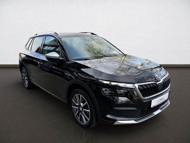Gebraucht Skoda Kamiq ScoutLine 150 PS (110 kW) 2023 Schwarz SUV