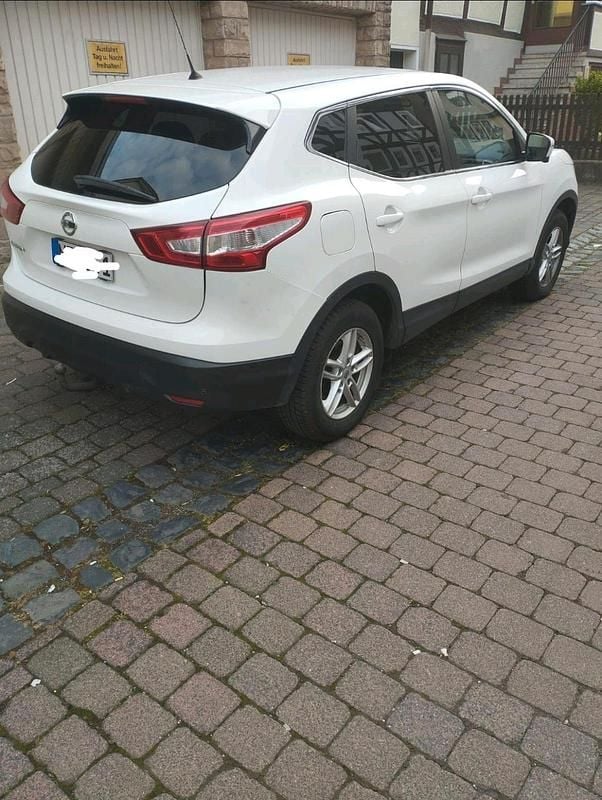 Gebraucht Nissan Qashqai 130 PS (95 kW) 2016 Weiß SUV