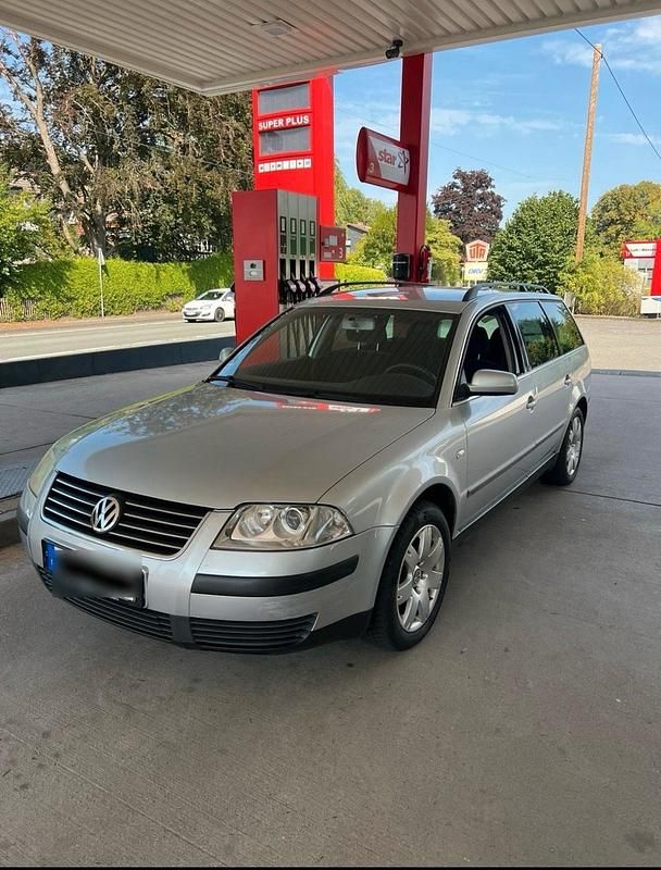 Usata VW Passat 131 CV (96 kW) 2003 Argento Station wagon