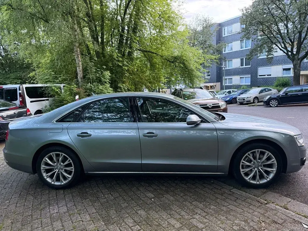 Gebraucht Audi A8 250 PS (183 kW) 2011 Limousine