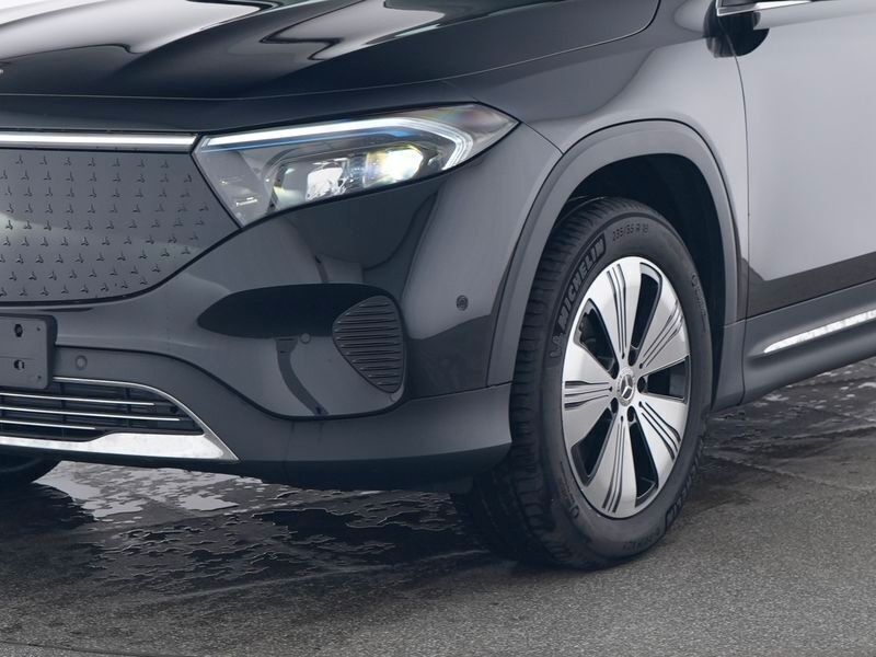 Gebraucht Mercedes EQB300 167 kW (228 PS) 2024 Kosmosschwarz  metalliclack SUV