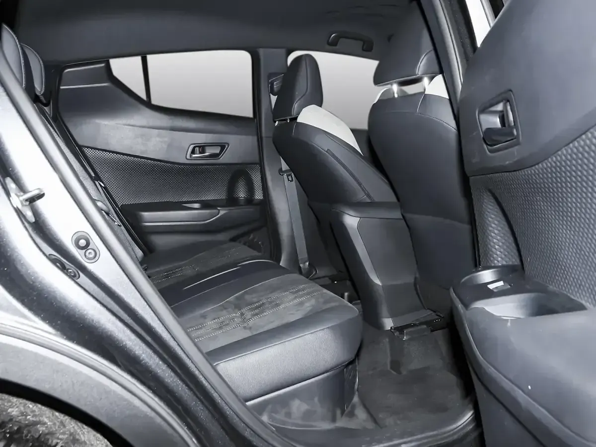 Gebraucht Toyota C-HR Sport 184 PS (135 kW) 2023 Grey metallic SUV