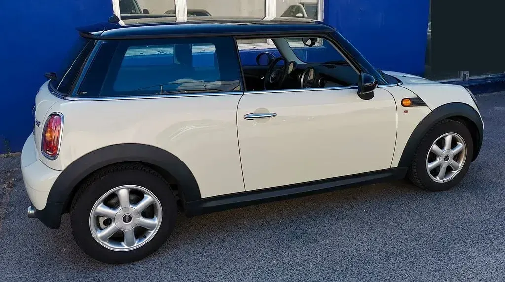 Gebraucht Mini Cooper 120 PS (88 kW) 2009 Weiß Kleinwagen