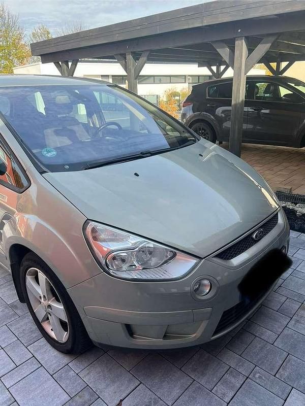 Gebraucht Ford S-MAX Titanium 175 PS (128 kW) 2009 Van / Kleinbus