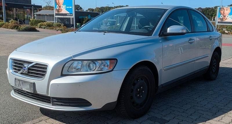 Silber Gebraucht 2009 Volvo S40 Limousine | 3.500 € (Guter Preis) - Bild 1/4