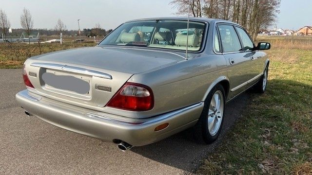 Gebraucht Jaguar XJ8 Executive 237 PS (174 kW) 1998 Silber Limousine