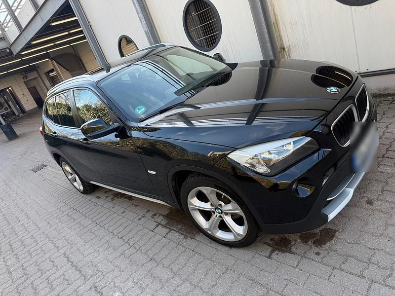 Gebraucht BMW X1 143 PS (105 kW) 2011 Schwarz SUV