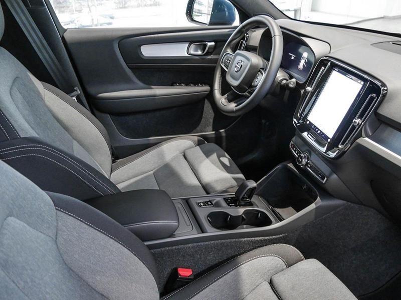 Gebraucht Volvo XC40 Core 163 PS (119 kW) 2025 Blau SUV