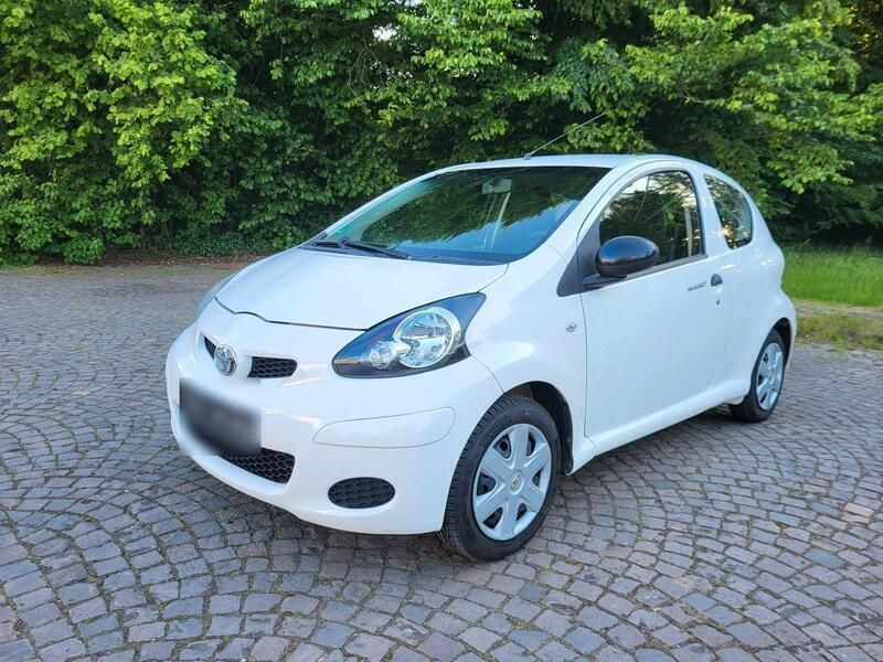 Gebraucht 2009 Toyota Aygo Sport Kleinwagen | 2.600 € (Superpreis) - Bild 1/4
