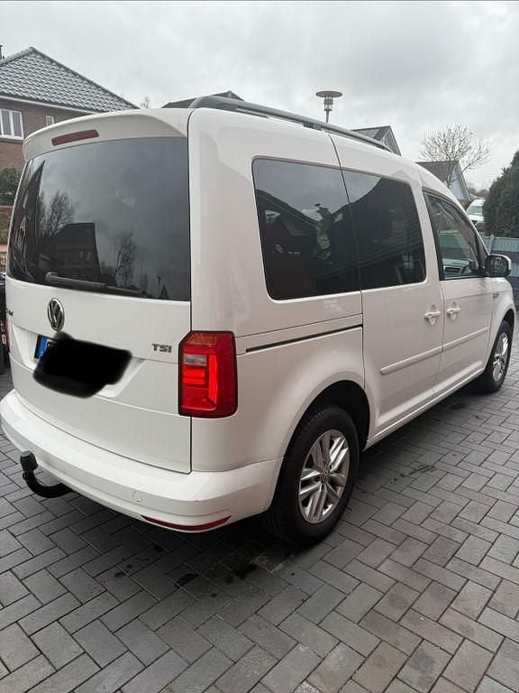 Gebraucht VW Caddy Family 102 PS (75 kW) 2017 Weiß Van / Kleinbus