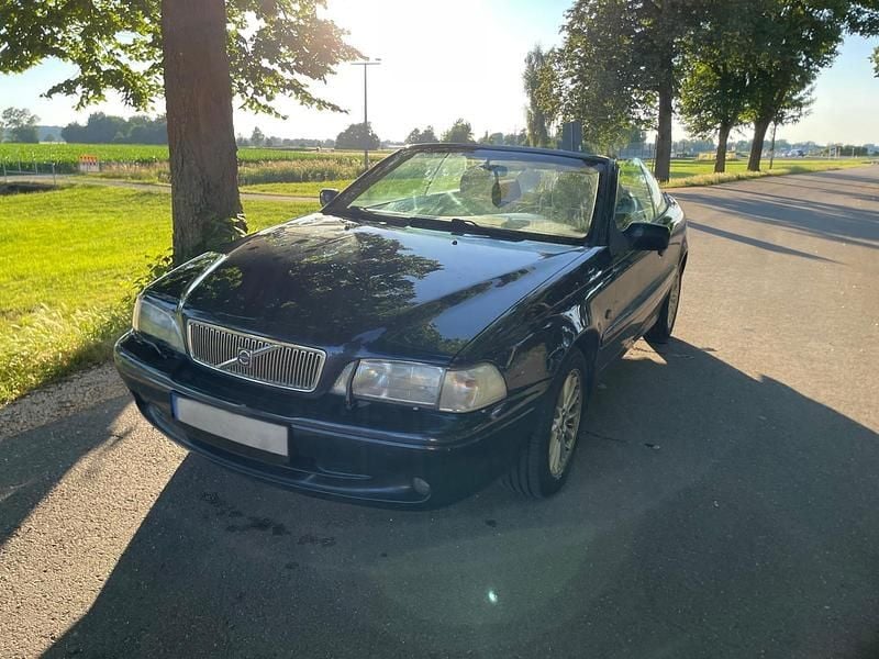 Blau Gebraucht 2001 Volvo C70 Cabrio | 3.400 € (Fairer Preis) - Bild 1/4