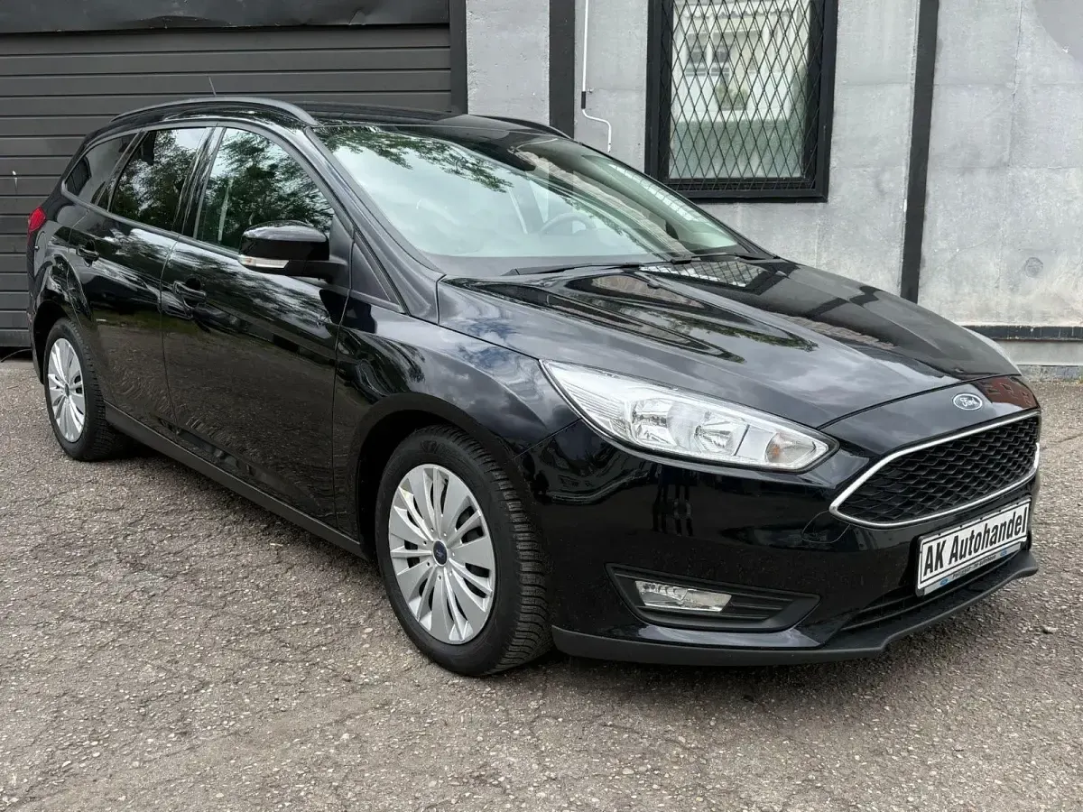 Gebraucht Ford Focus Business Edition 125 PS (91 kW) 2018 Schwarz Kombi