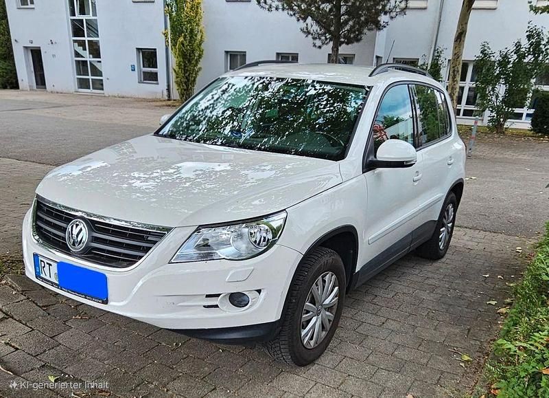 Weiß Gebraucht 2008 VW Tiguan Track & Field SUV | 6.200 € (Fairer Preis) - Bild 1/4