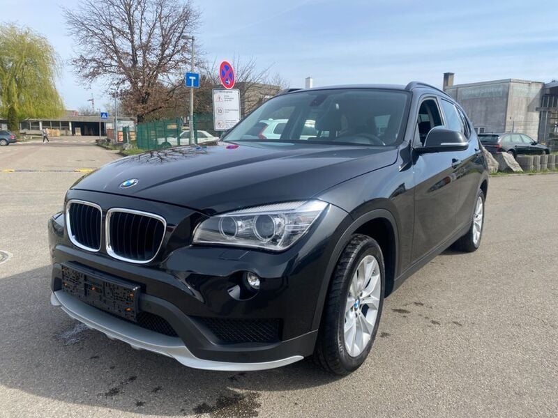 Schwarz metallic Gebraucht 2014 BMW X1 Advantage SUV | 12.999 € (Fairer Preis) - Bild 1/4