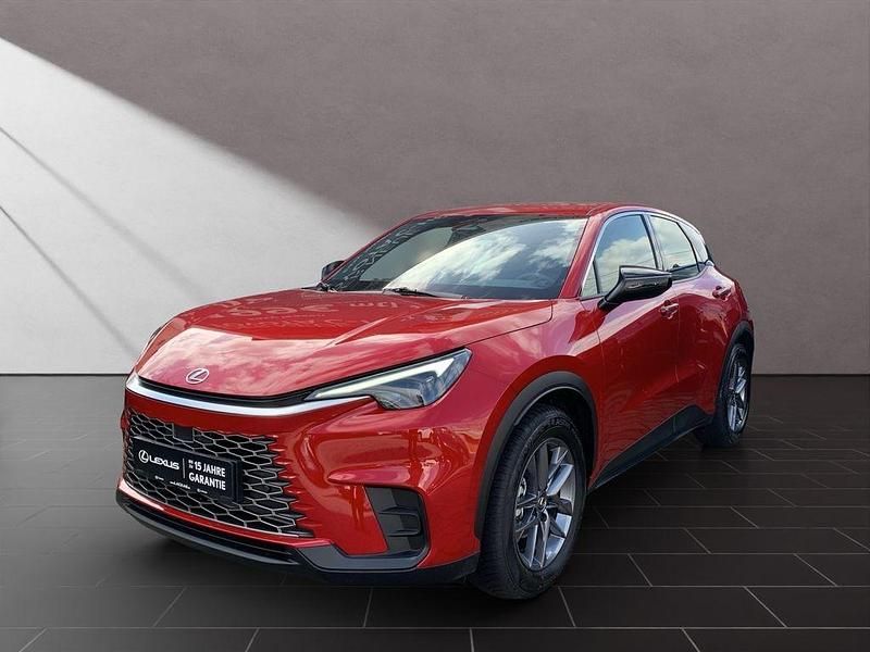 Neu Lexus LBX 136 PS (100 kW) 2026 Rot SUV
