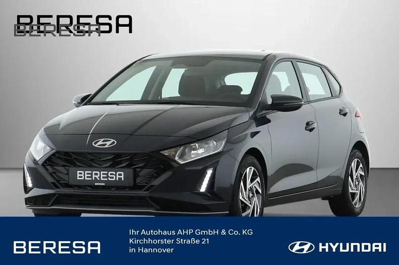 Aurora grey / met Gebraucht 2024 Hyundai i20 Trend Limousine | 19.880 € (Fairer Preis) - Bild 1/1
