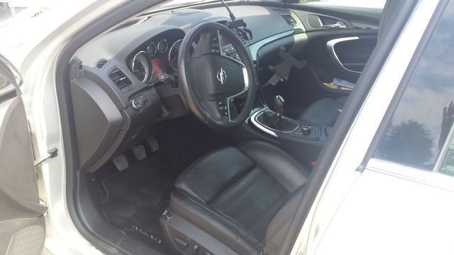 Gebraucht Opel Insignia Cosmo 160 PS (117 kW) 2010 Silber metallic Limousine