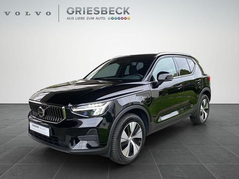 Black solid (stone) / solid Gebraucht 2022 Volvo XC40 Core SUV | 30.990 € (Guter Preis) - Bild 1/4