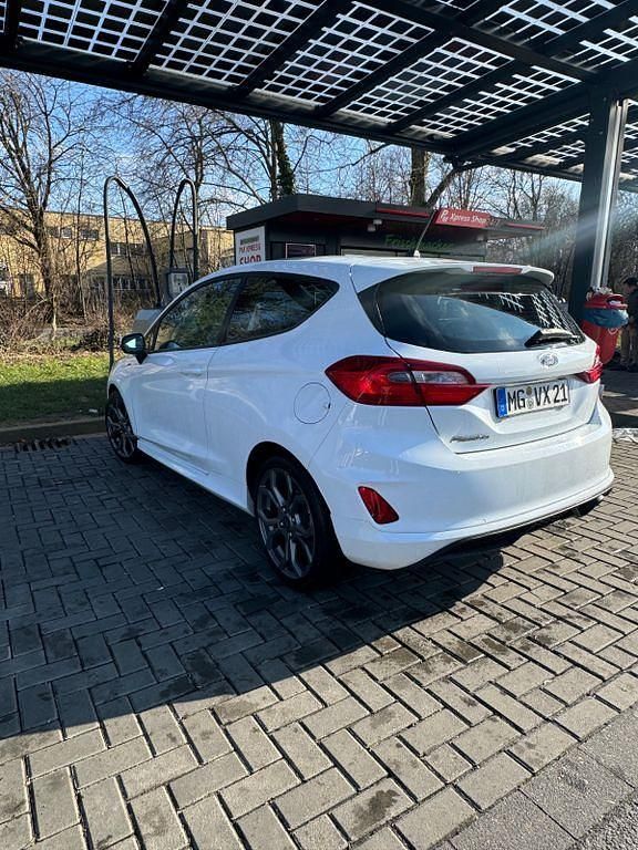 Gebraucht Ford Fiesta ST-Line 86 PS (63 kW) 2018 Weiß Kleinwagen